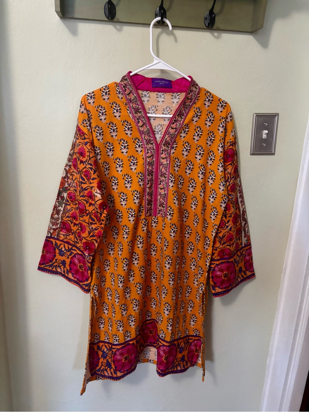 Sana Safinaz Orange and Magenta Printed Khaddar Kurta Tunic Top. 100% Cotton.